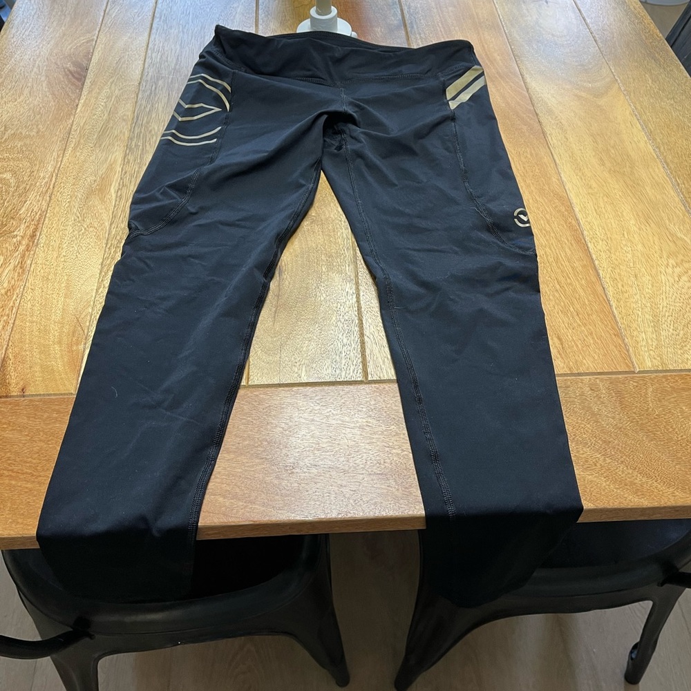 Virus Compression Leggings